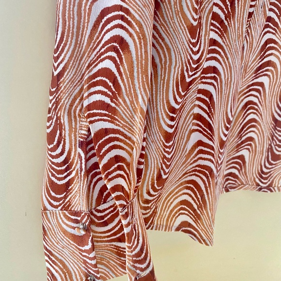 …and other stories Squiggle Print Silk Shirt in orange - Picture 7 of 7